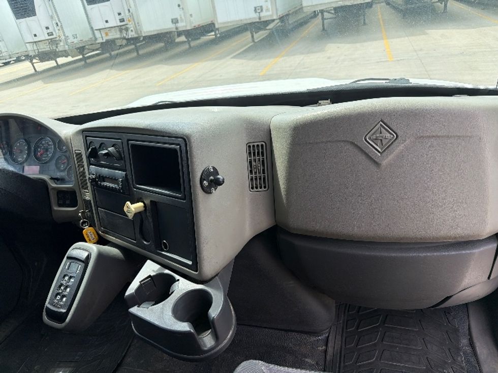 Medium Duty Box Truck-Light and Medium Duty Trucks-International-2012-4400-West Fargo-ND-336,236\n\t\tmiles-$ 8,500 - Image 21