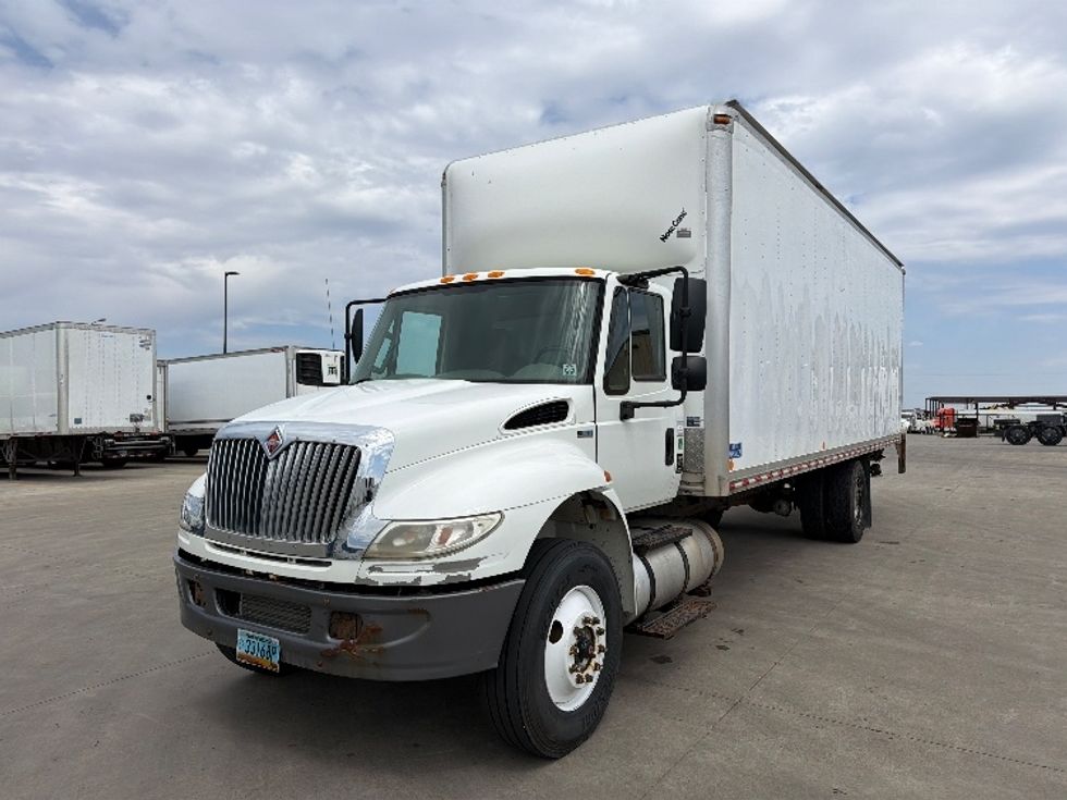 Medium Duty Box Truck-Light and Medium Duty Trucks-International-2012-4400-West Fargo-ND-336,236\n\t\tmiles-$ 8,500 - Image 3