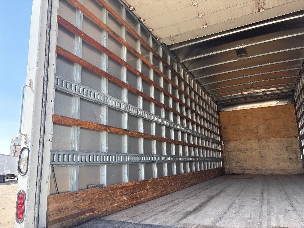 Medium Duty Box Truck-Light and Medium Duty Trucks-International-2013-4300-Arlington-TX-196,283\n\t\tmiles-$ 24,000 - Image 11