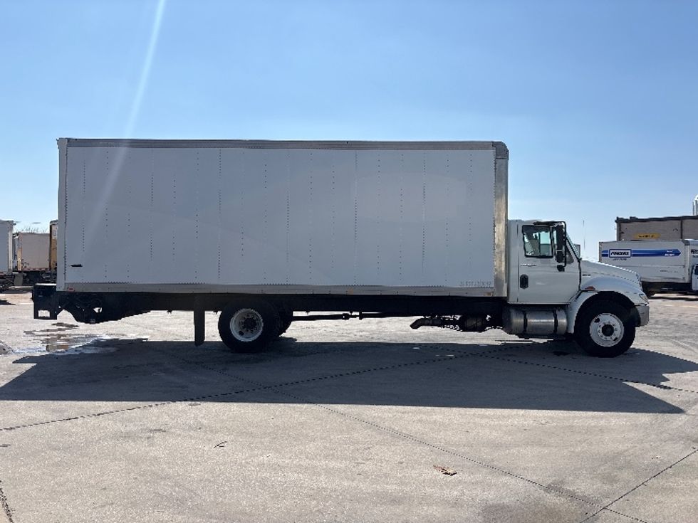 Medium Duty Box Truck-Light and Medium Duty Trucks-International-2013-4300-Arlington-TX-196,283\n\t\tmiles-$ 24,000 - Image 15