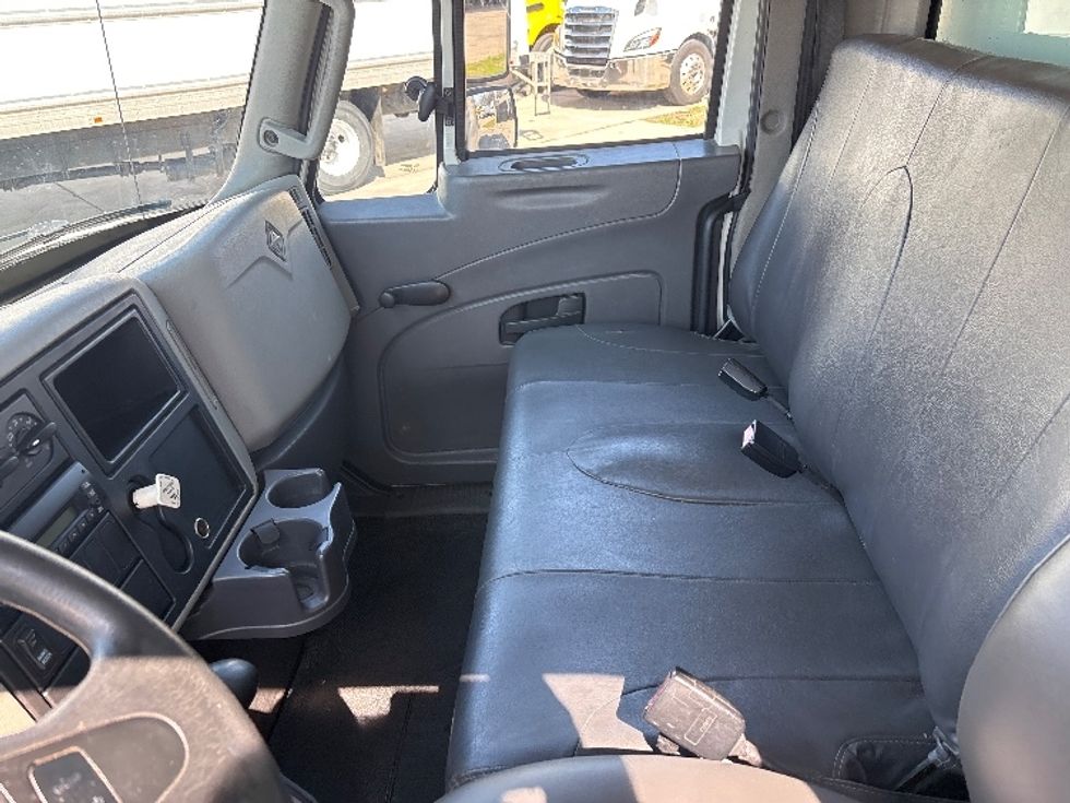 Medium Duty Box Truck-Light and Medium Duty Trucks-International-2013-4300-Arlington-TX-196,283\n\t\tmiles-$ 24,000 - Image 19