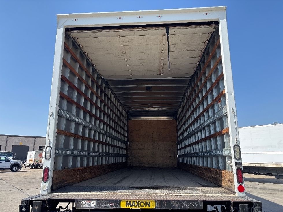 Medium Duty Box Truck-Light and Medium Duty Trucks-International-2013-4300-Arlington-TX-196,283\n\t\tmiles-$ 24,000 - Image 8