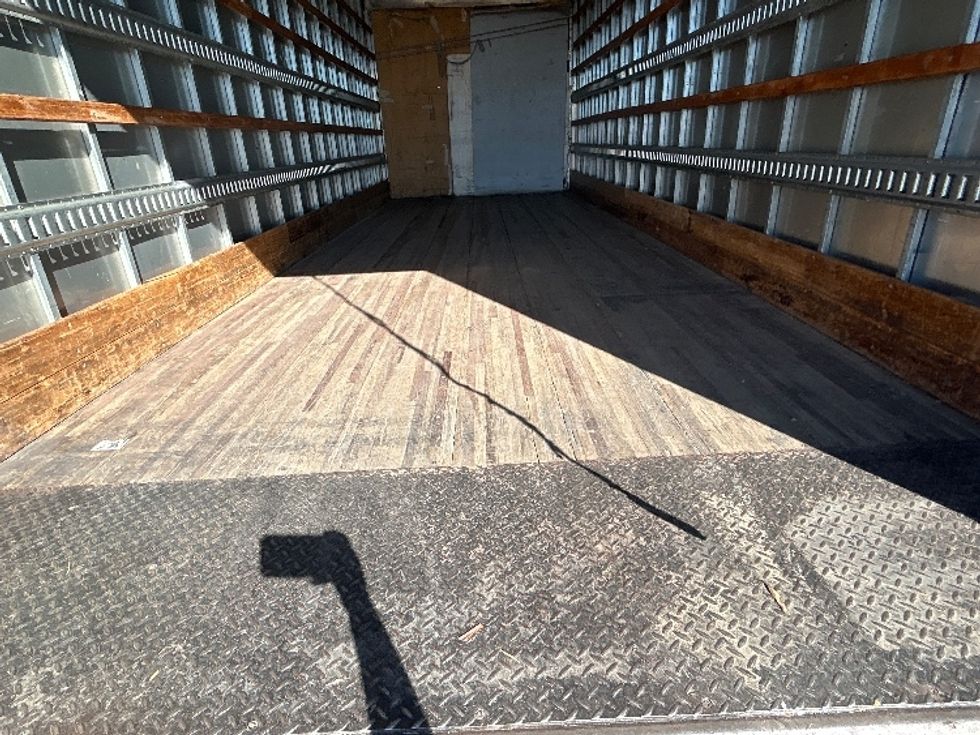 Medium Duty Box Truck-Light and Medium Duty Trucks-International-2013-4300-Ontario-CA-213,313\n\t\tmiles-$ 15,500 - Image 10