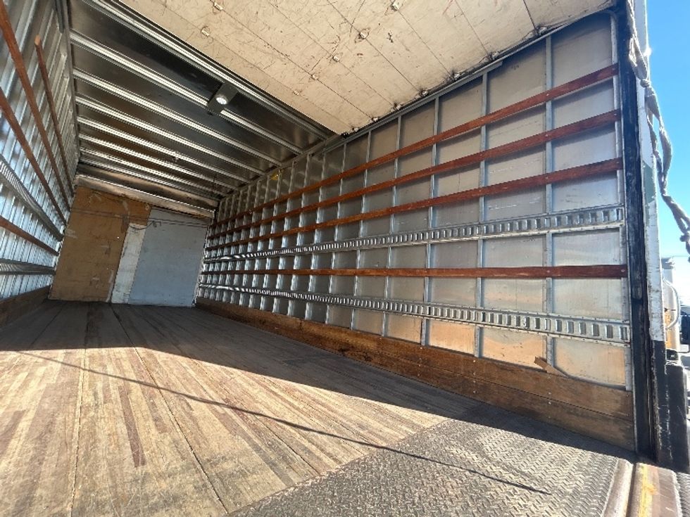 Medium Duty Box Truck-Light and Medium Duty Trucks-International-2013-4300-Ontario-CA-213,313\n\t\tmiles-$ 15,500 - Image 12