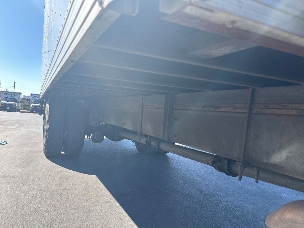 Medium Duty Box Truck-Light and Medium Duty Trucks-International-2013-4300-Ontario-CA-213,313\n\t\tmiles-$ 15,500 - Image 14