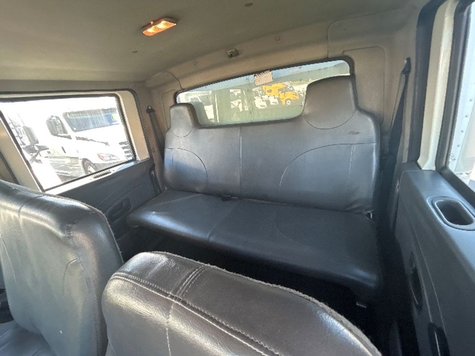 Medium Duty Box Truck-Light and Medium Duty Trucks-International-2013-4300-Ontario-CA-213,313\n\t\tmiles-$ 15,500 - Image 25