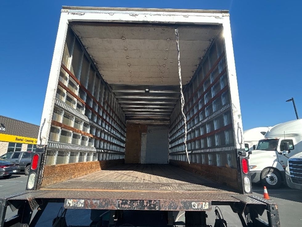 Medium Duty Box Truck-Light and Medium Duty Trucks-International-2013-4300-Ontario-CA-213,313\n\t\tmiles-$ 15,500 - Image 8