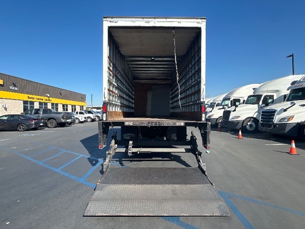Medium Duty Box Truck-Light and Medium Duty Trucks-International-2013-4300-Ontario-CA-213,313\n\t\tmiles-$ 15,500 - Image 9
