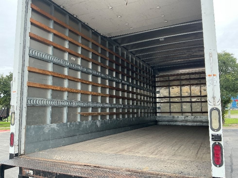 Medium Duty Box Truck-Light and Medium Duty Trucks-International-2014-4300-Austin-TX-107,852\n\t\tmiles-$ 39,000 - Image 11