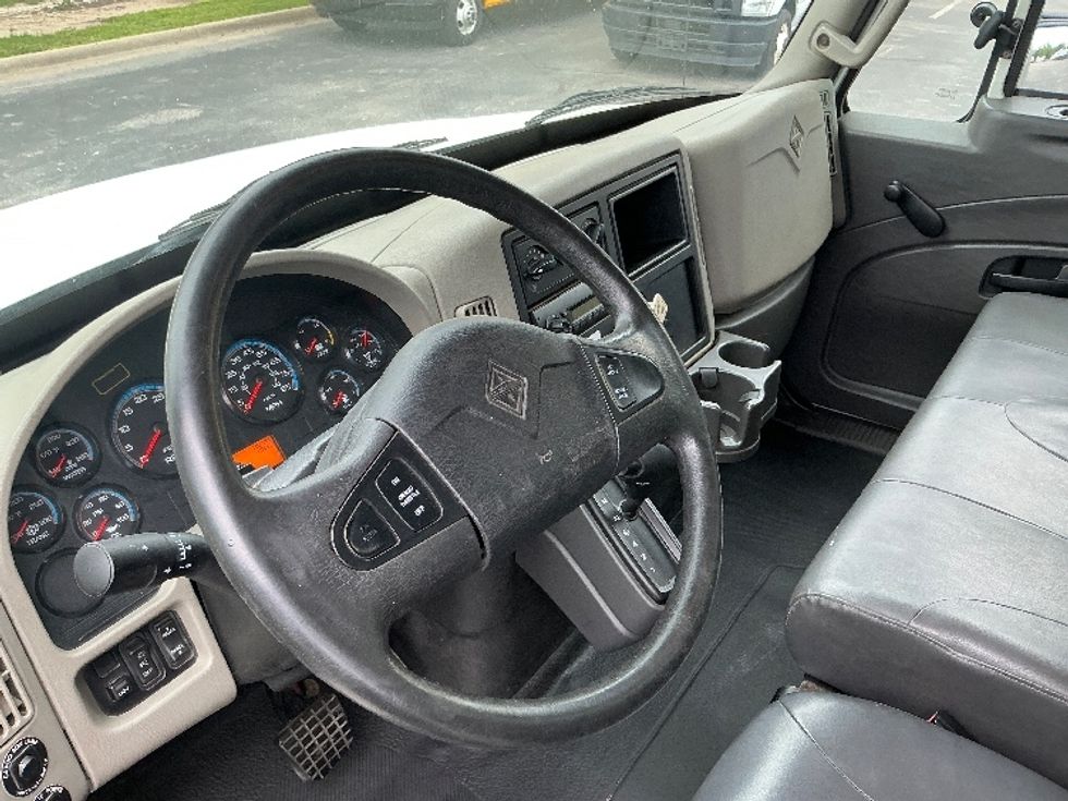 Medium Duty Box Truck-Light and Medium Duty Trucks-International-2014-4300-Austin-TX-107,852\n\t\tmiles-$ 39,000 - Image 17