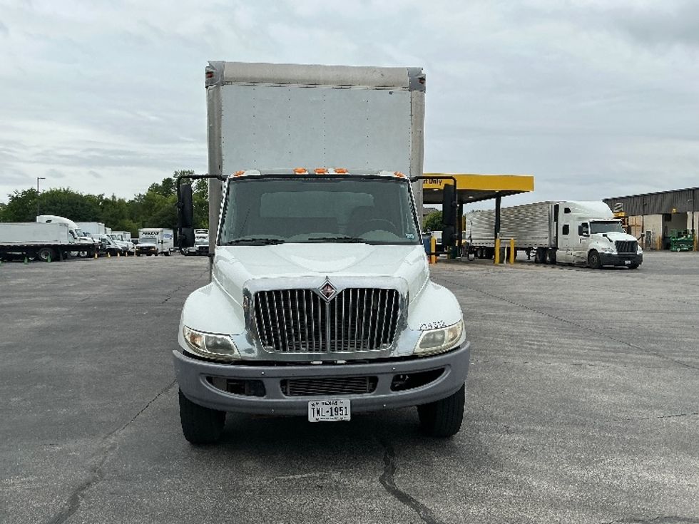 Medium Duty Box Truck-Light and Medium Duty Trucks-International-2014-4300-Austin-TX-107,852\n\t\tmiles-$ 39,000 - Image 2