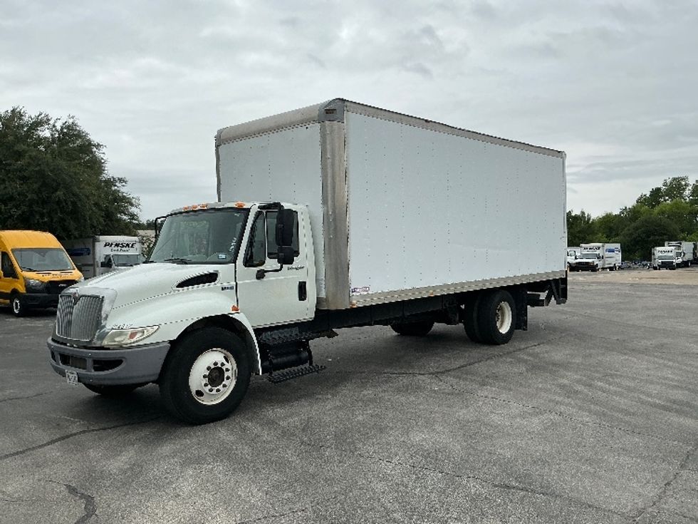 Medium Duty Box Truck-Light and Medium Duty Trucks-International-2014-4300-Austin-TX-107,852\n\t\tmiles-$ 39,000 - Image 3