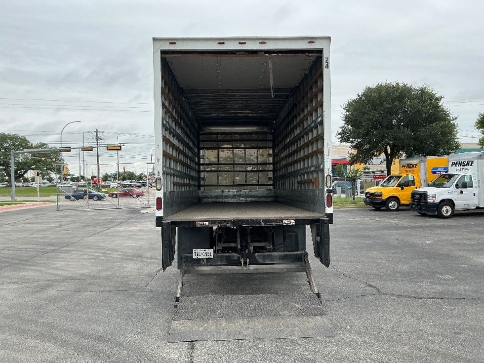 Medium Duty Box Truck-Light and Medium Duty Trucks-International-2014-4300-Austin-TX-107,852\n\t\tmiles-$ 39,000 - Image 9