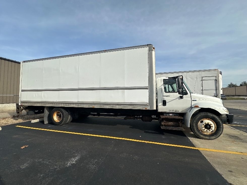 Medium Duty Box Truck-Light and Medium Duty Trucks-International-2014-4300-Bloomington-IN-231,765\n\t\tmiles-$ 10,000 - Image 15