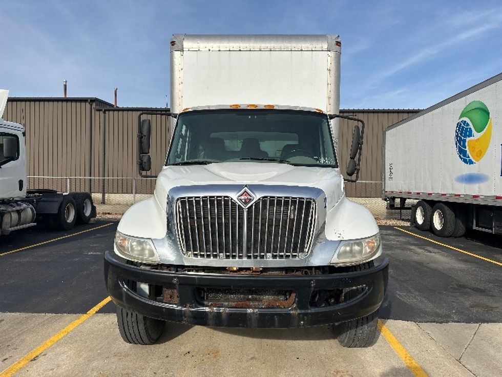 Medium Duty Box Truck-Light and Medium Duty Trucks-International-2014-4300-Bloomington-IN-231,765\n\t\tmiles-$ 10,000 - Image 2