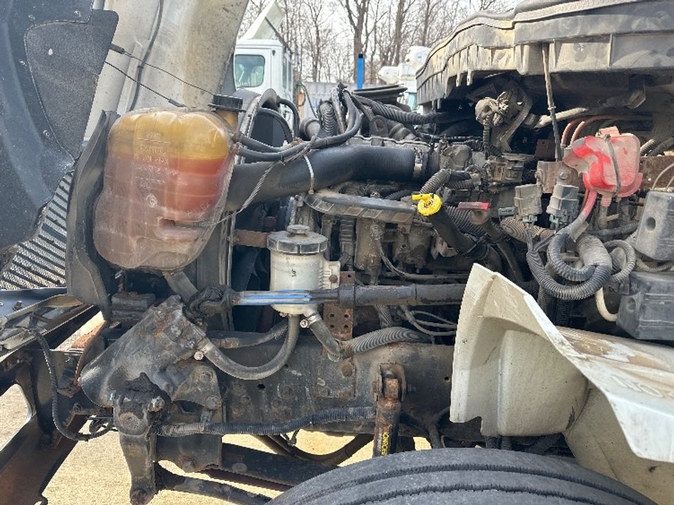 Medium Duty Box Truck-Light and Medium Duty Trucks-International-2014-4300-Bloomington-IN-231,765\n\t\tmiles-$ 10,000 - Image 24