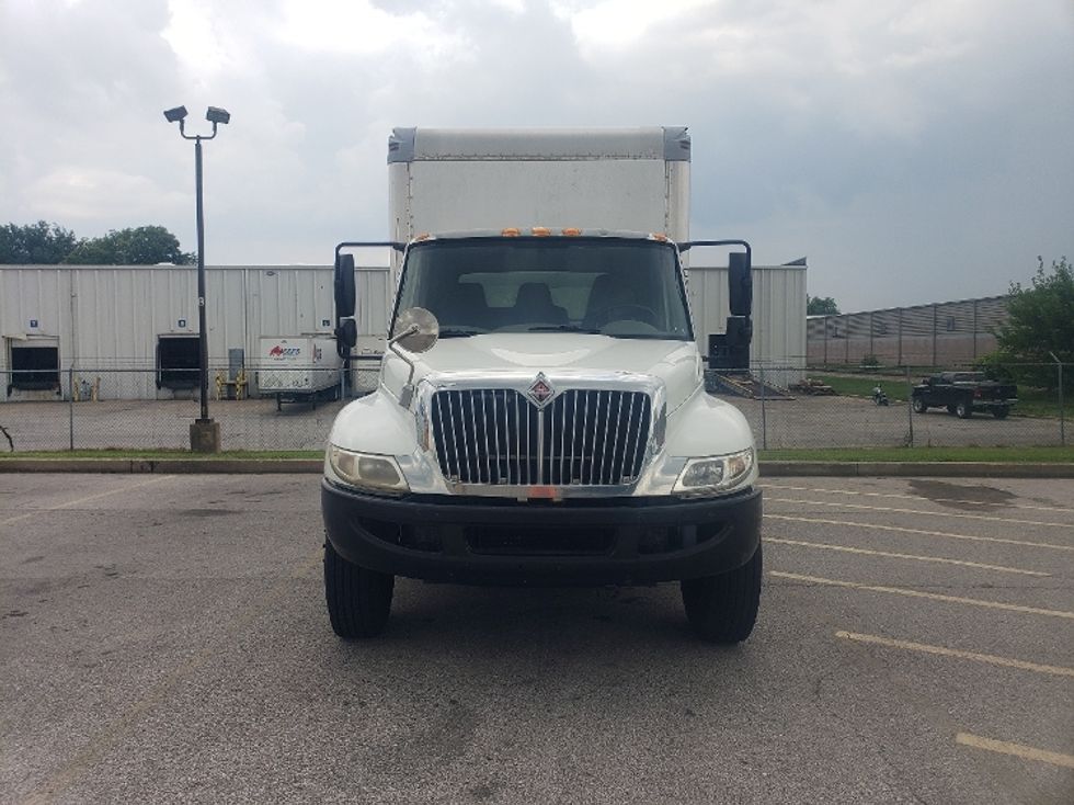 Medium Duty Box Truck-Light and Medium Duty Trucks-International-2014-4300-Earth City-MO-160,466\n\t\tmiles-$ 24,000 - Image 2