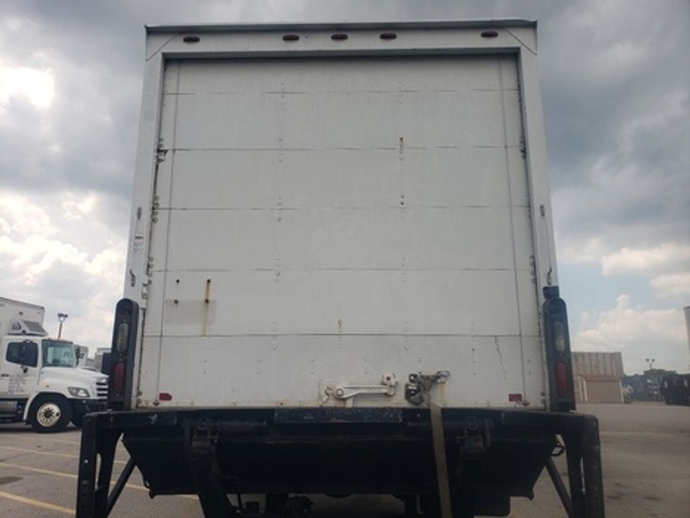 Medium Duty Box Truck-Light and Medium Duty Trucks-International-2014-4300-Earth City-MO-160,466\n\t\tmiles-$ 24,000 - Image 6