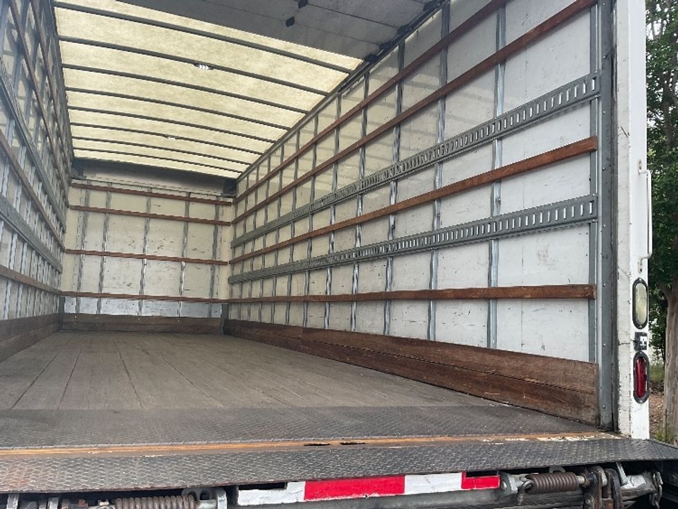 Medium Duty Box Truck-Light and Medium Duty Trucks-International-2014-4300-Hayward-CA-332,692\n\t\tmiles-$ 12,500 - Image 12