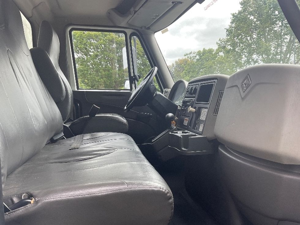 Medium Duty Box Truck-Light and Medium Duty Trucks-International-2014-4300-Hayward-CA-332,692\n\t\tmiles-$ 12,500 - Image 22