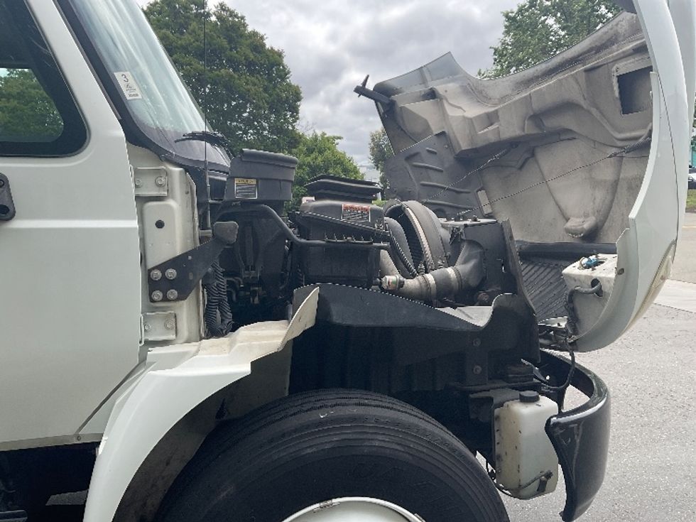 Medium Duty Box Truck-Light and Medium Duty Trucks-International-2014-4300-Hayward-CA-332,692\n\t\tmiles-$ 12,500 - Image 23