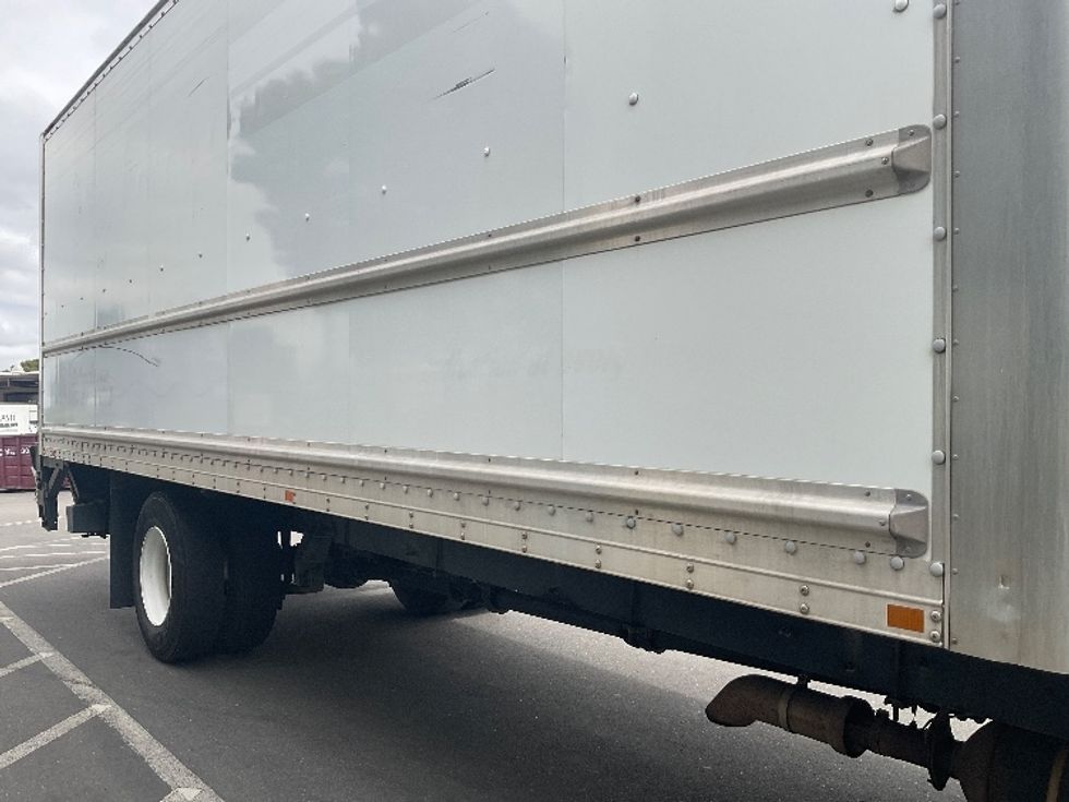 Medium Duty Box Truck-Light and Medium Duty Trucks-International-2014-4300-Hayward-CA-332,692\n\t\tmiles-$ 12,500 - Image 25