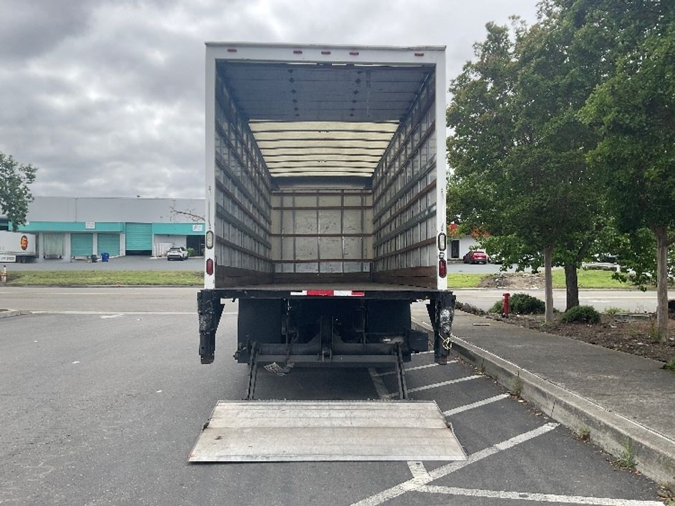 Medium Duty Box Truck-Light and Medium Duty Trucks-International-2014-4300-Hayward-CA-332,692\n\t\tmiles-$ 12,500 - Image 9
