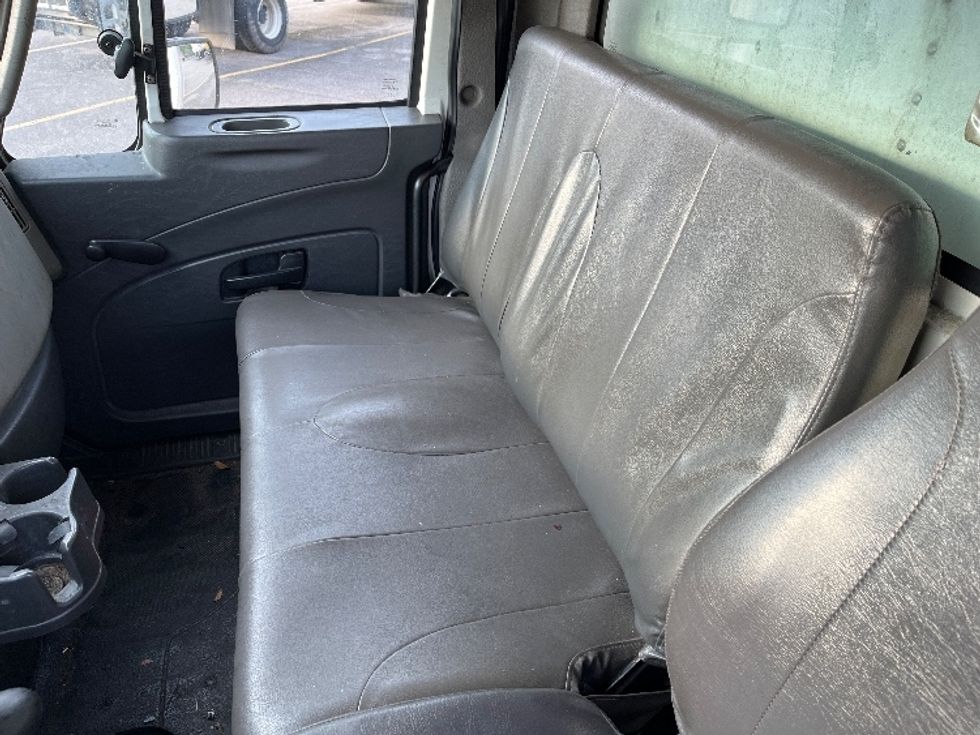 Medium Duty Box Truck-Light and Medium Duty Trucks-International-2014-4300-Summerville-SC-207,036\n\t\tmiles-$ 32,500 - Image 19