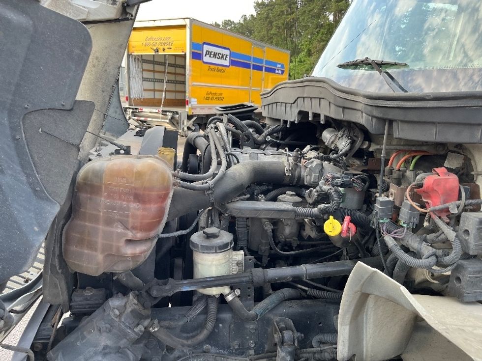Medium Duty Box Truck-Light and Medium Duty Trucks-International-2014-4300-Summerville-SC-207,036\n\t\tmiles-$ 32,500 - Image 24