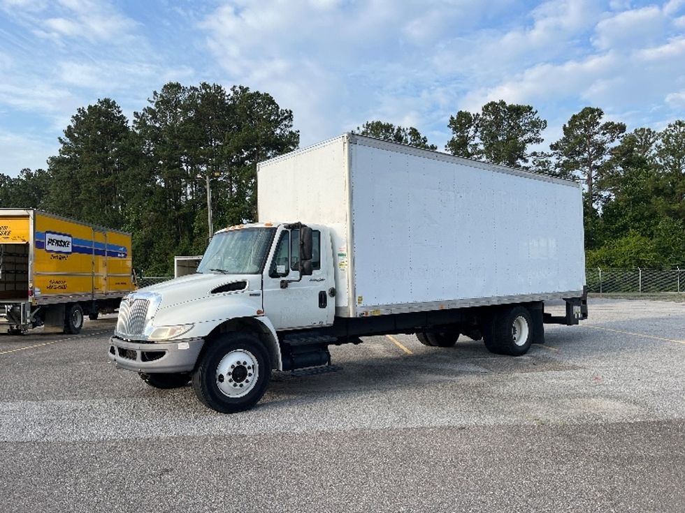 Medium Duty Box Truck-Light and Medium Duty Trucks-International-2014-4300-Summerville-SC-207,036\n\t\tmiles-$ 32,500 - Image 3