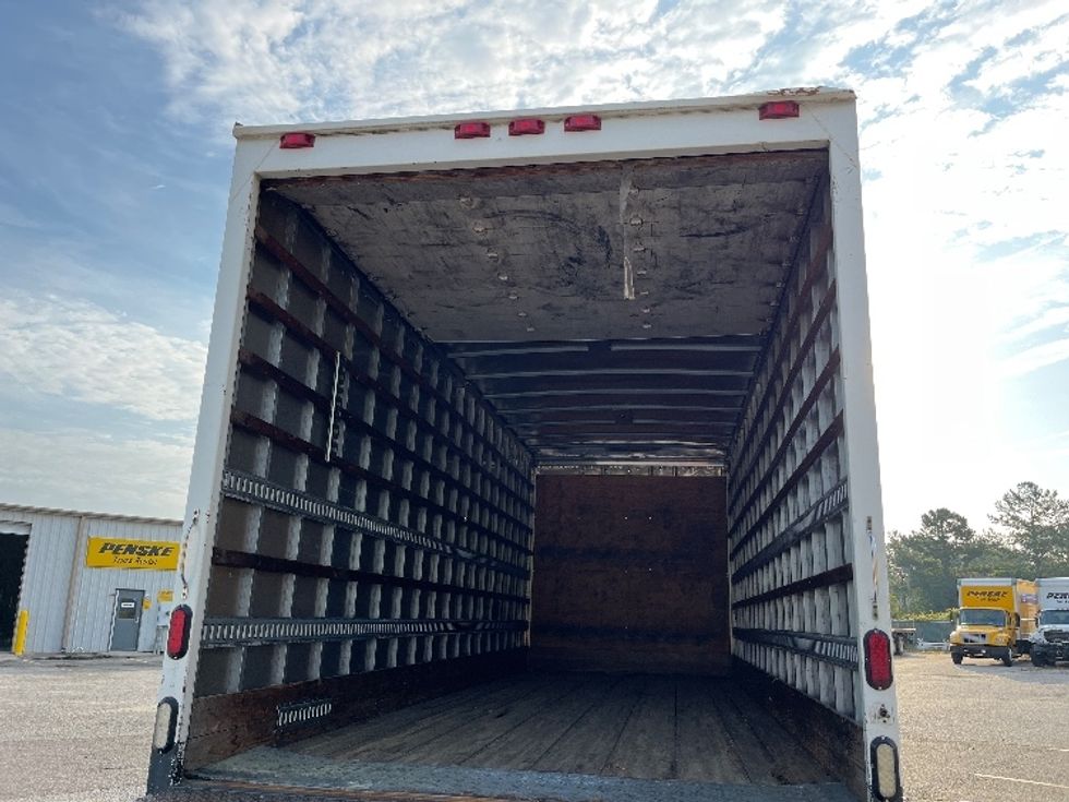 Medium Duty Box Truck-Light and Medium Duty Trucks-International-2014-4300-Summerville-SC-207,036\n\t\tmiles-$ 32,500 - Image 8