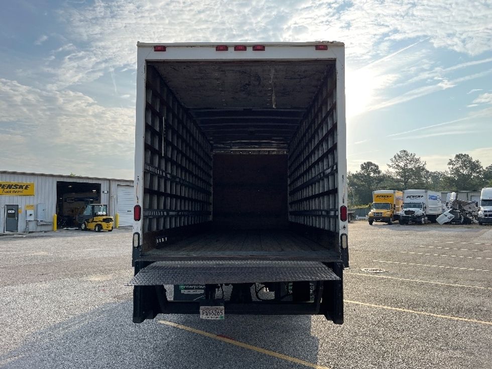 Medium Duty Box Truck-Light and Medium Duty Trucks-International-2014-4300-Summerville-SC-207,036\n\t\tmiles-$ 32,500 - Image 9