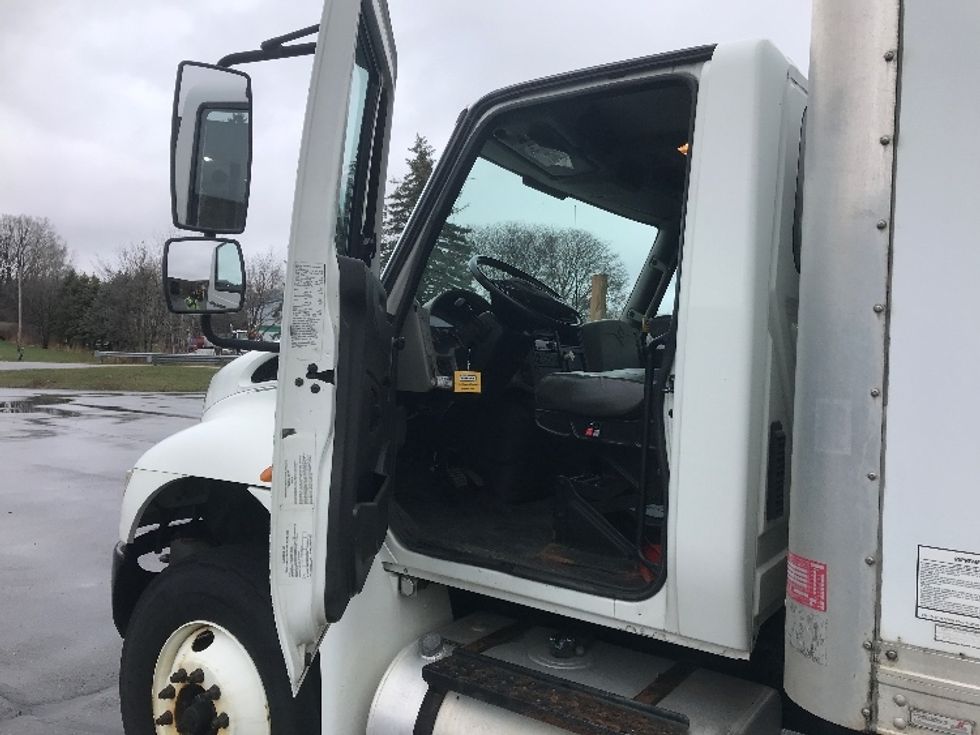 Medium Duty Box Truck-Light and Medium Duty Trucks-International-2014-4400-Pewaukee-WI-197,991\n\t\tmiles-$ 20,500 - Image 16