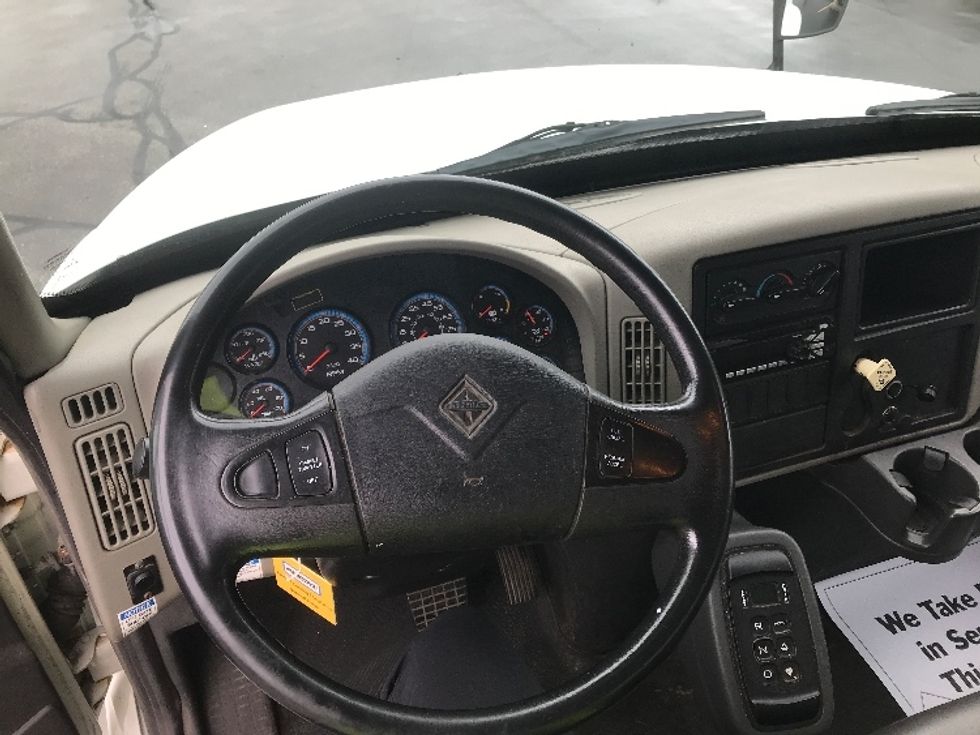 Medium Duty Box Truck-Light and Medium Duty Trucks-International-2014-4400-Pewaukee-WI-197,991\n\t\tmiles-$ 20,500 - Image 17