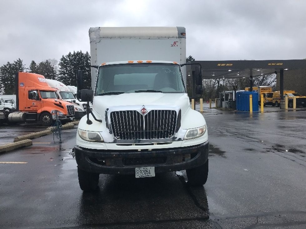 Medium Duty Box Truck-Light and Medium Duty Trucks-International-2014-4400-Pewaukee-WI-197,991\n\t\tmiles-$ 20,500 - Image 2