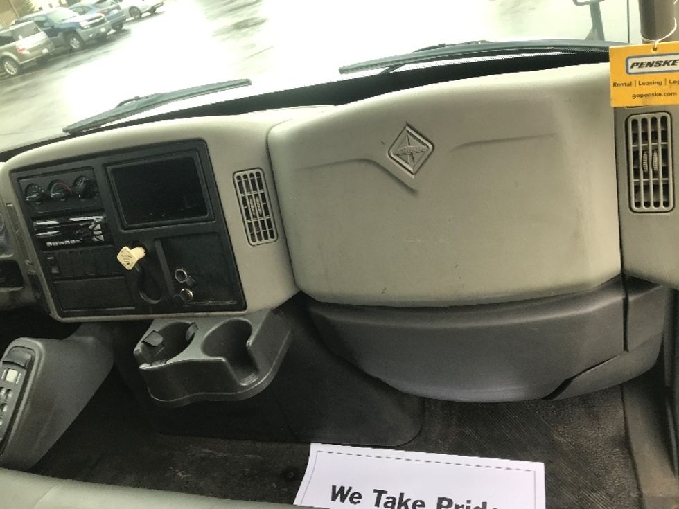 Medium Duty Box Truck-Light and Medium Duty Trucks-International-2014-4400-Pewaukee-WI-197,991\n\t\tmiles-$ 20,500 - Image 21