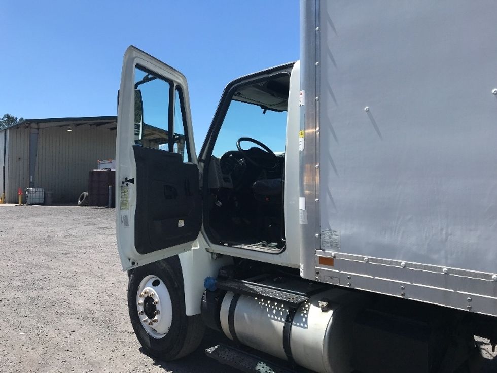 Medium Duty Box Truck-Light and Medium Duty Trucks-International-2015-4300-Conway-SC-237,429\n\t\tmiles-$ 12,500 - Image 16