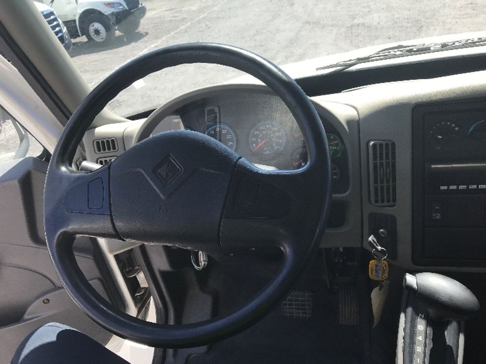 Medium Duty Box Truck-Light and Medium Duty Trucks-International-2015-4300-Conway-SC-237,429\n\t\tmiles-$ 12,500 - Image 17