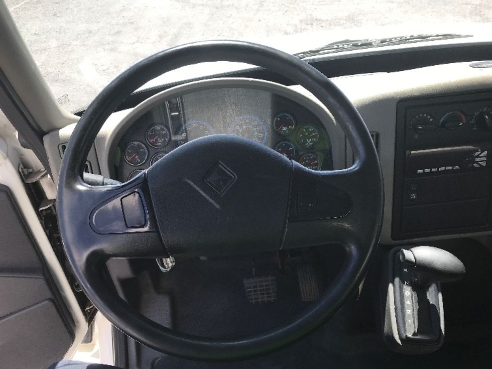Medium Duty Box Truck-Light and Medium Duty Trucks-International-2015-4300-Conway-SC-237,429\n\t\tmiles-$ 12,500 - Image 18