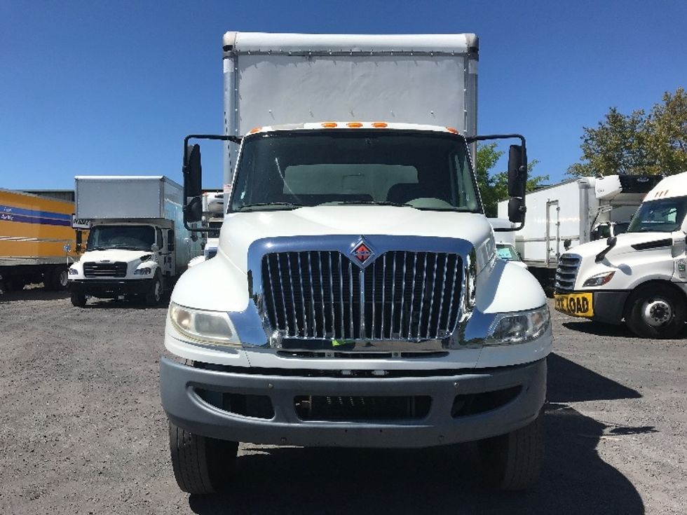 Medium Duty Box Truck-Light and Medium Duty Trucks-International-2015-4300-Conway-SC-237,429\n\t\tmiles-$ 12,500 - Image 2