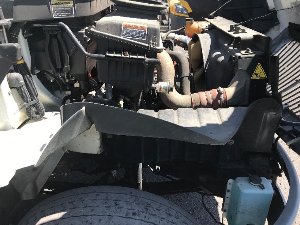 Medium Duty Box Truck-Light and Medium Duty Trucks-International-2015-4300-Conway-SC-237,429\n\t\tmiles-$ 12,500 - Image 24