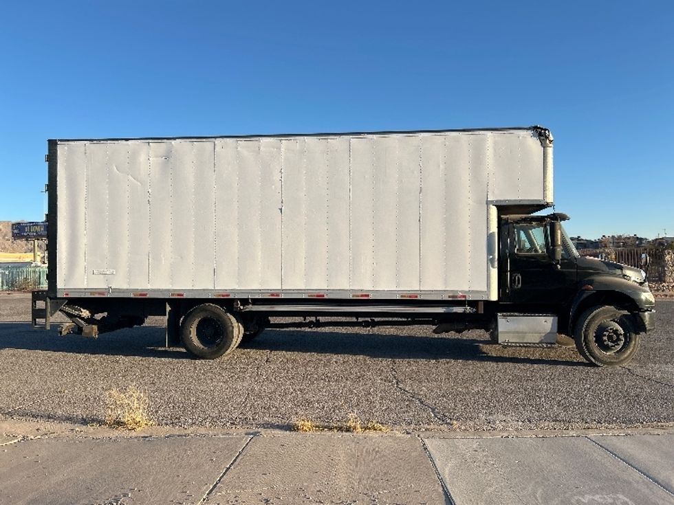 Medium Duty Box Truck-Light and Medium Duty Trucks-International-2015-4300-El Paso-TX-324,377\n\t\tmiles-$ 21,000 - Image 14