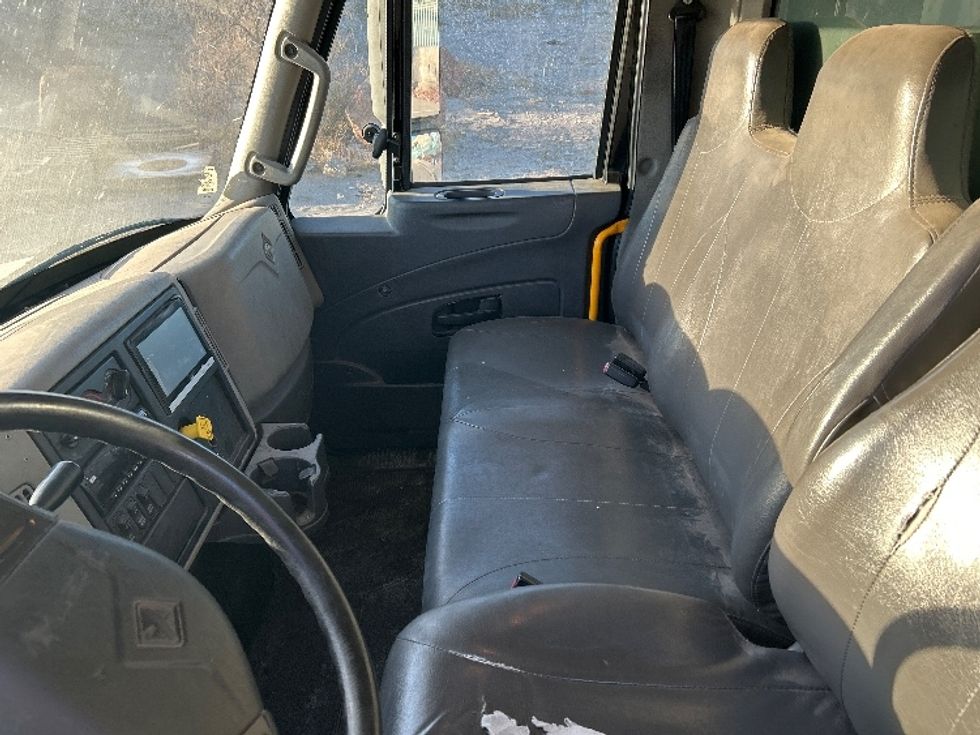 Medium Duty Box Truck-Light and Medium Duty Trucks-International-2015-4300-El Paso-TX-324,377\n\t\tmiles-$ 21,000 - Image 18