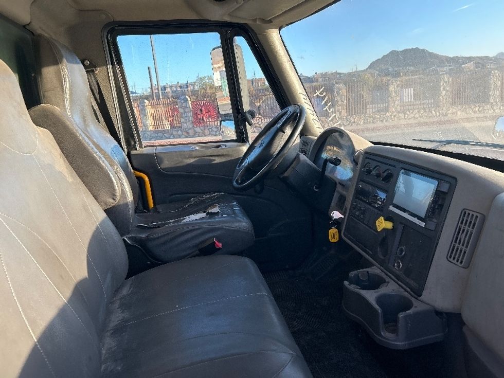 Medium Duty Box Truck-Light and Medium Duty Trucks-International-2015-4300-El Paso-TX-324,377\n\t\tmiles-$ 21,000 - Image 21