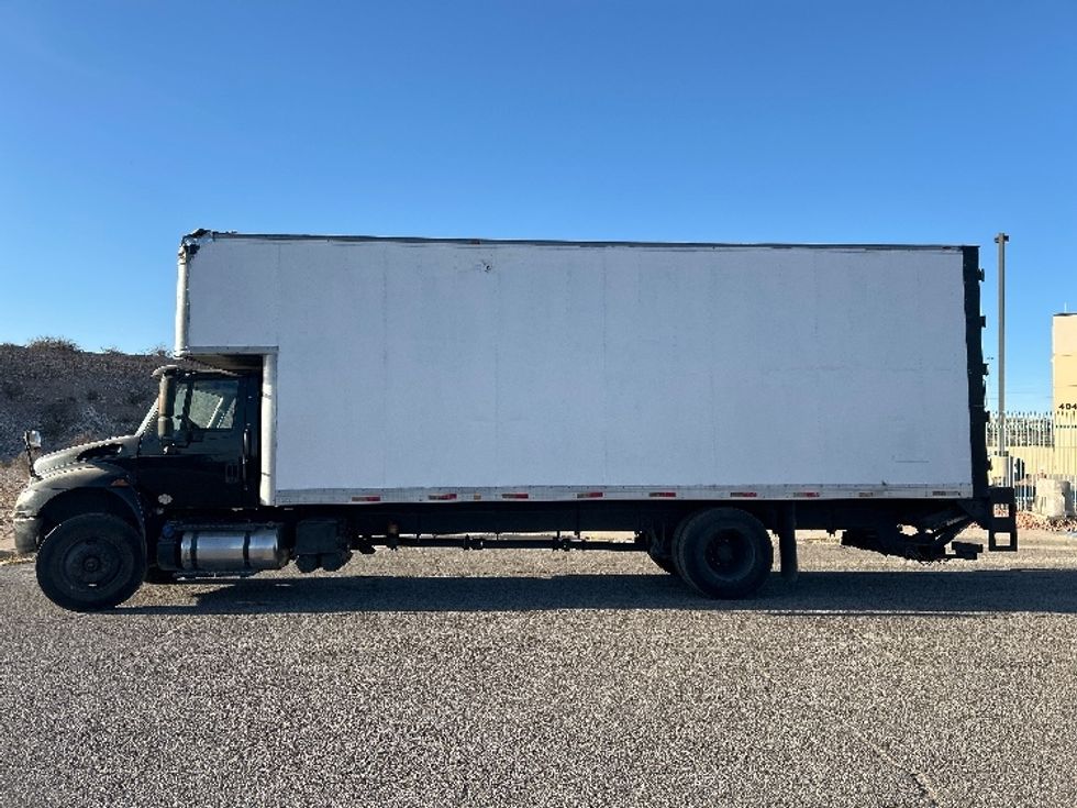 Medium Duty Box Truck-Light and Medium Duty Trucks-International-2015-4300-El Paso-TX-324,377\n\t\tmiles-$ 21,000 - Image 4