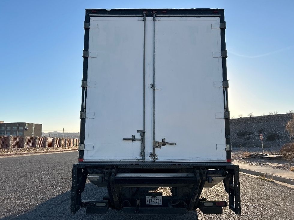 Medium Duty Box Truck-Light and Medium Duty Trucks-International-2015-4300-El Paso-TX-324,377\n\t\tmiles-$ 21,000 - Image 7