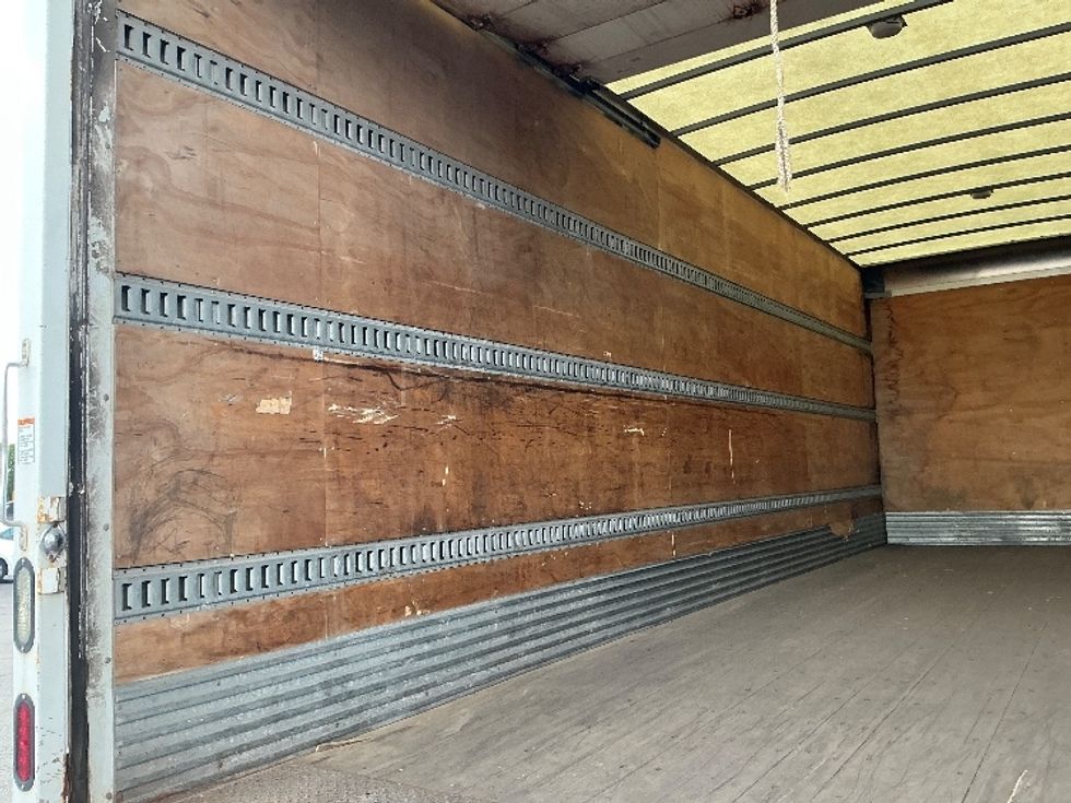 Medium Duty Box Truck-Light and Medium Duty Trucks-International-2015-4300-Elkhart-IN-159,001\n\t\tmiles-$ 12,000 - Image 11