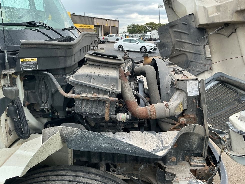 Medium Duty Box Truck-Light and Medium Duty Trucks-International-2015-4300-Elkhart-IN-159,001\n\t\tmiles-$ 12,000 - Image 23