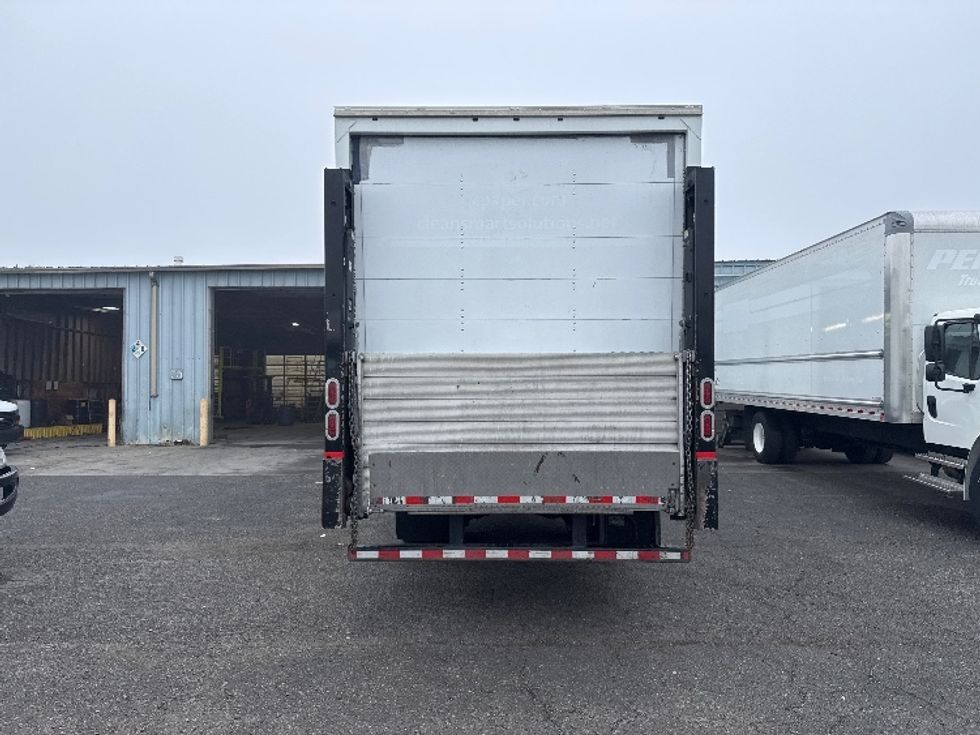 Medium Duty Box Truck-Light and Medium Duty Trucks-International-2016-4300-West Sacramento-CA-102,171\n\t\tmiles-$ 47,000 - Image 7