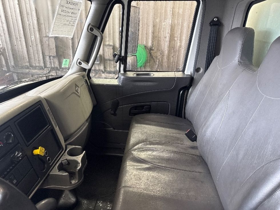 Medium Duty Box Truck-Light and Medium Duty Trucks-International-2016-4300-West Sacramento-CA-102,171\n\t\tmiles-$ 47,000 - Image 15